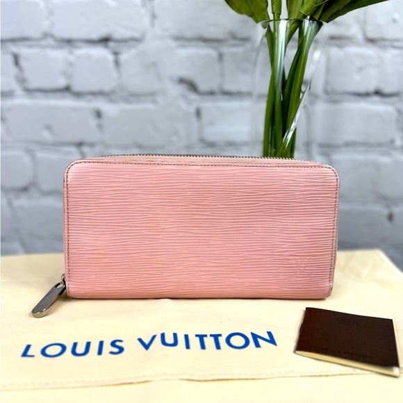 EPI Leather Zippy Wallet by Louis Vuitton - Picture 2 of 13